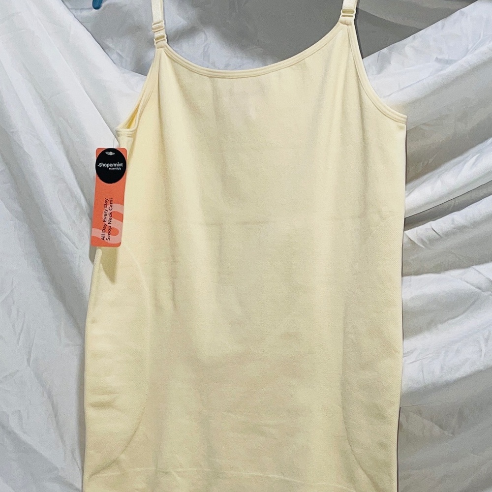 Shapermint 2XL NWT Cream Camisole Scoop neck